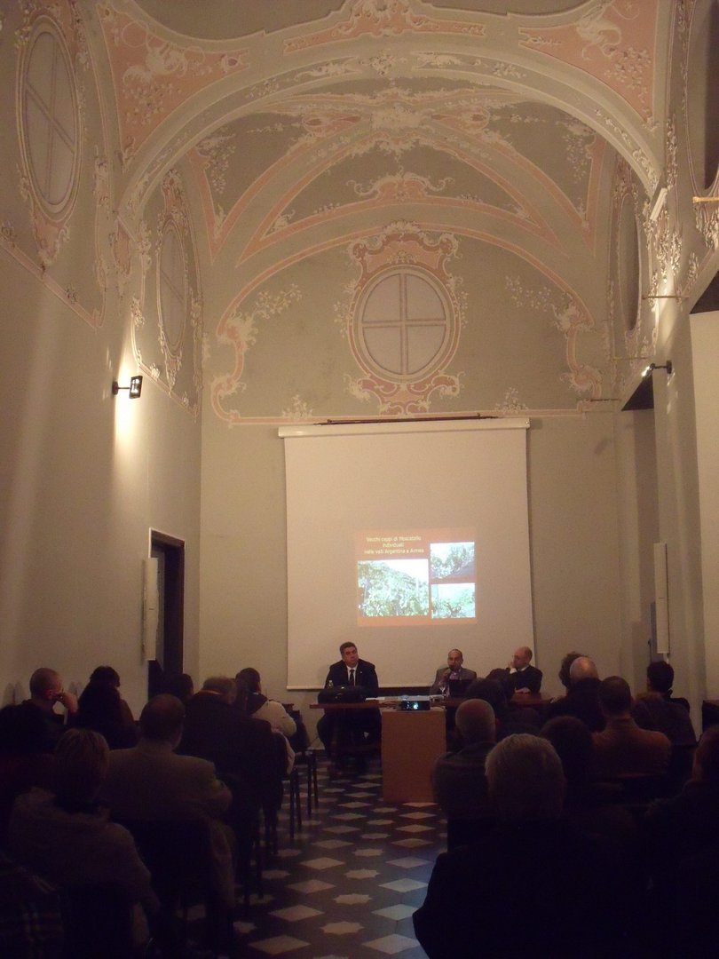 Conference on Moscato di Taggia in a Taggia palazzo