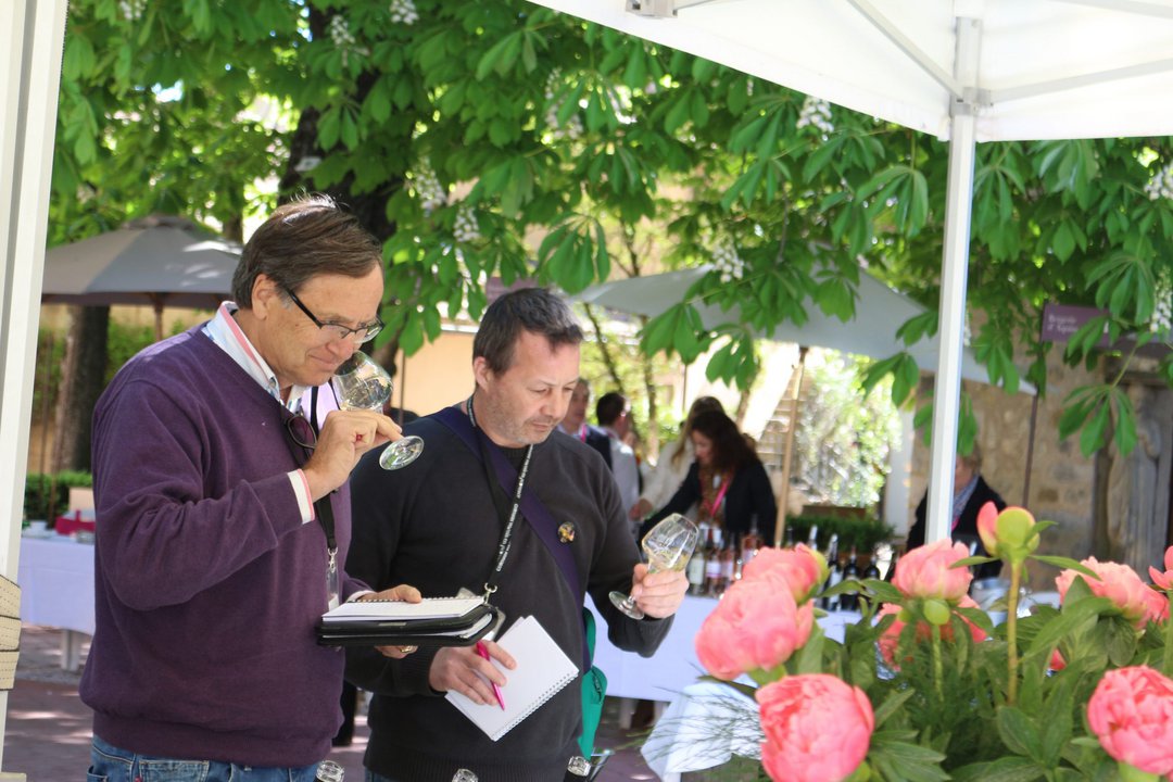 Dutch Provence specialist, André Sauerbier (left) tasting the rosés