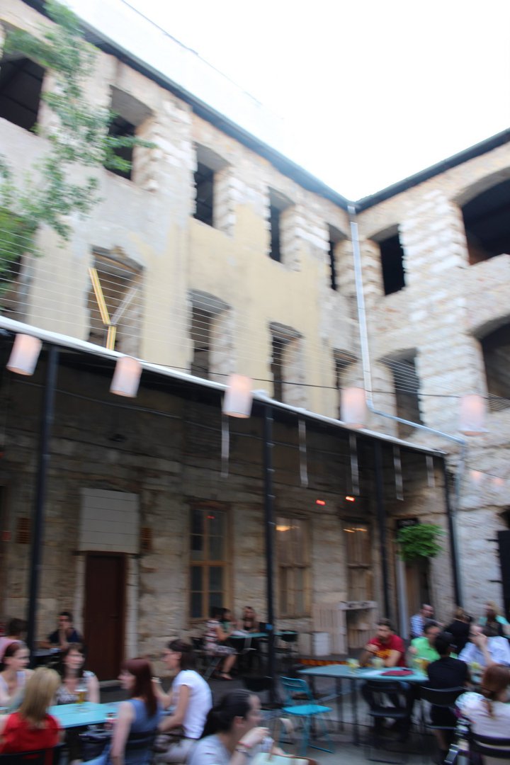 Ruined courtyard at Anker't